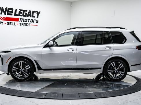 Used 2025 BMW X7 xDrive40i AWD/4WD image 13