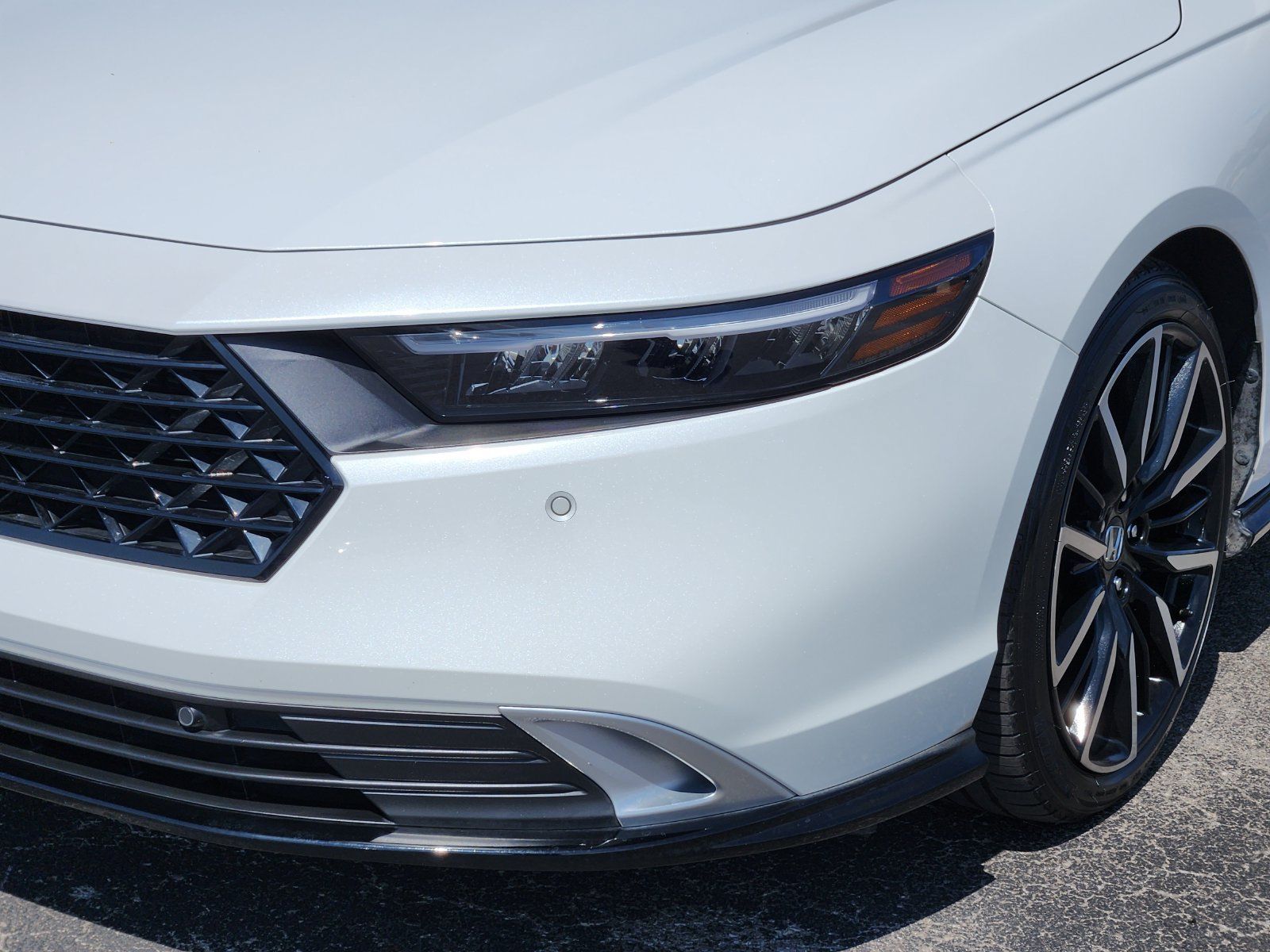 Used 2024 Honda Accord Touring image 11