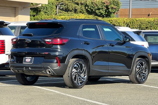 Used 2025 Chevrolet TrailBlazer RS w/ Driver Confidence Package FWD image 5