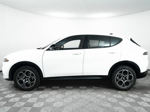 New 2025 Alfa Romeo Tonale AWD/4WD image 4