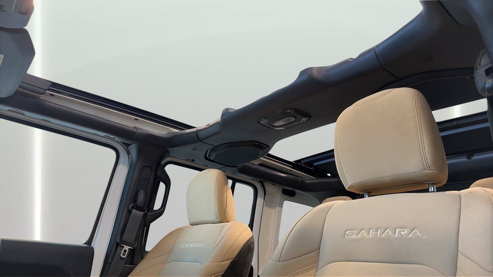 Used 2019 Jeep Wrangler Unlimited Sahara w/ Safety Group AWD/4WD image 16
