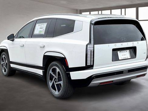 New 2026 Hyundai Ioniq 9 Limited image 3