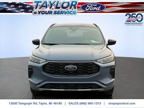 Certified 2024 Ford Escape ST-Line w/ Tech Pack #1 AWD/4WD image 3