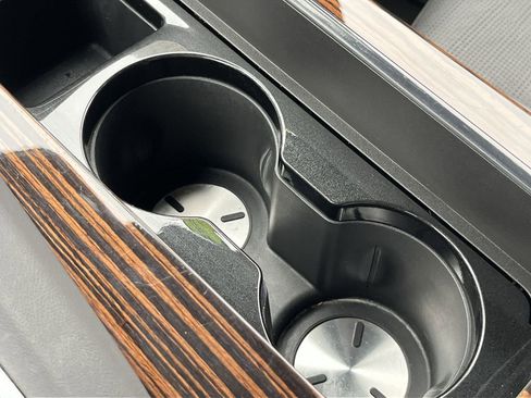 Used 2023 Cadillac Escalade Premium Luxury image 48