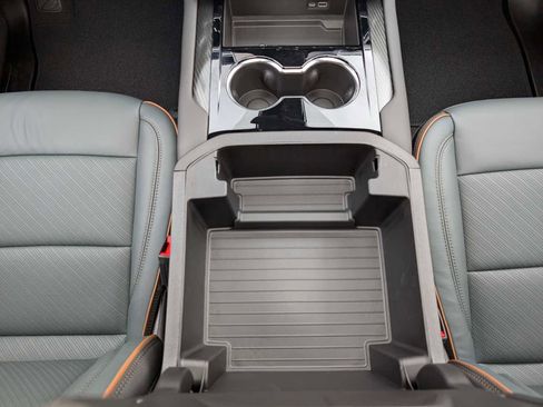 New 2026 GMC Yukon XL AT4 w/ AT4 Premium Package image 14