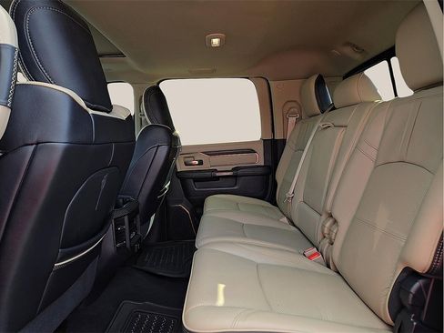 Used 2019 RAM 2500 Limited w/ Off Road Package image 9