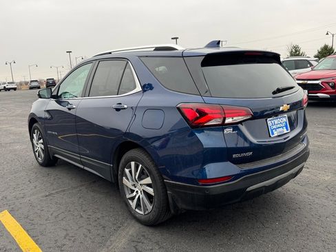 Used 2022 Chevrolet Equinox Premier AWD/4WD image 3