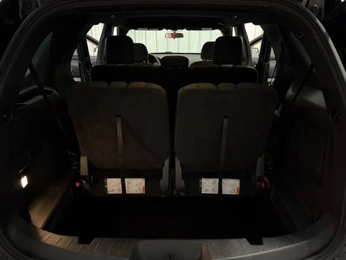 Used 2017 Ford Explorer XLT AWD/4WD image 39