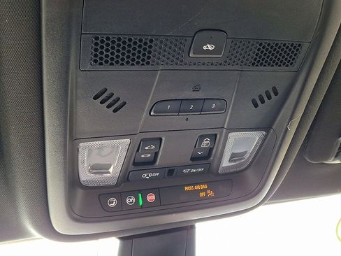 Used 2020 Cadillac XT6 Premium Luxury image 34