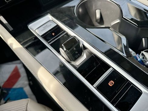 New 2025 Volkswagen Atlas SE image 73