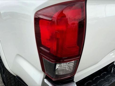 Used 2020 Toyota Tacoma SR5 image 28