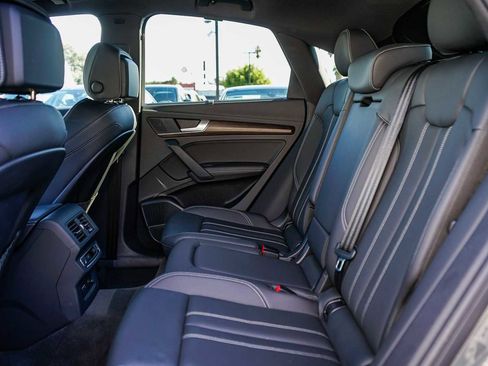 Used 2023 Audi Q5 2.0T Prestige w/ Prestige Package image 18