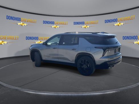 New 2026 Chevrolet Traverse RS w/ LPO, Floor Liner Package FWD image 8