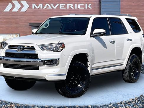 Used 2023 Toyota 4Runner Limited AWD/4WD image 3