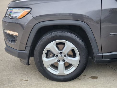 Used 2020 Jeep Compass Latitude w/ Popular Equipment Group image 8