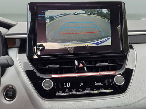 Used 2026 Toyota Corolla SE image 25