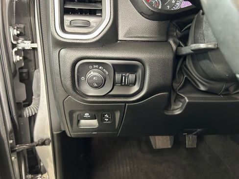 Used 2023 RAM 1500 Laramie AWD/4WD image 19