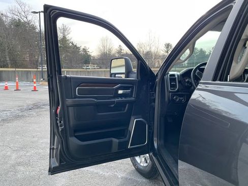 Used 2024 RAM 2500 Laramie image 25