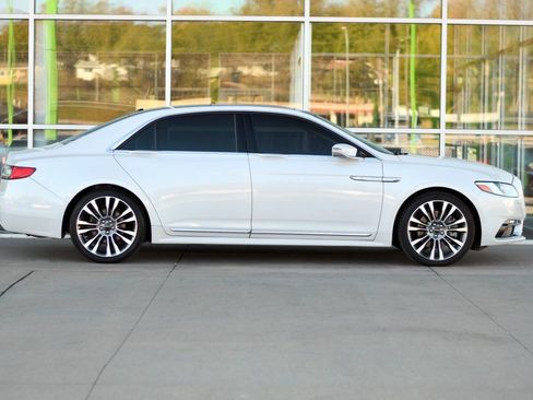 Used 2017 Lincoln Continental Reserve w/ Luxury Package image 8