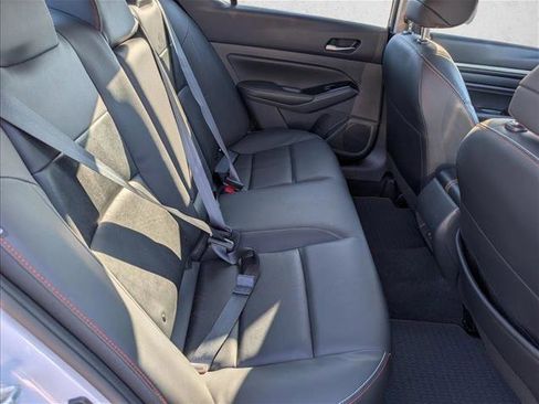 Used 2023 Nissan Altima 2.5 SR w/ SR Premium Package image 20