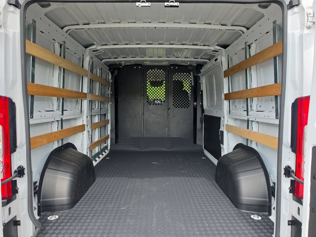 Used 2025 RAM ProMaster 2500 w/ U-Haul Equipment Group FWD image 13