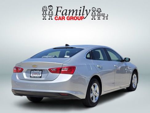 Used 2021 Chevrolet Malibu LS FWD image 4