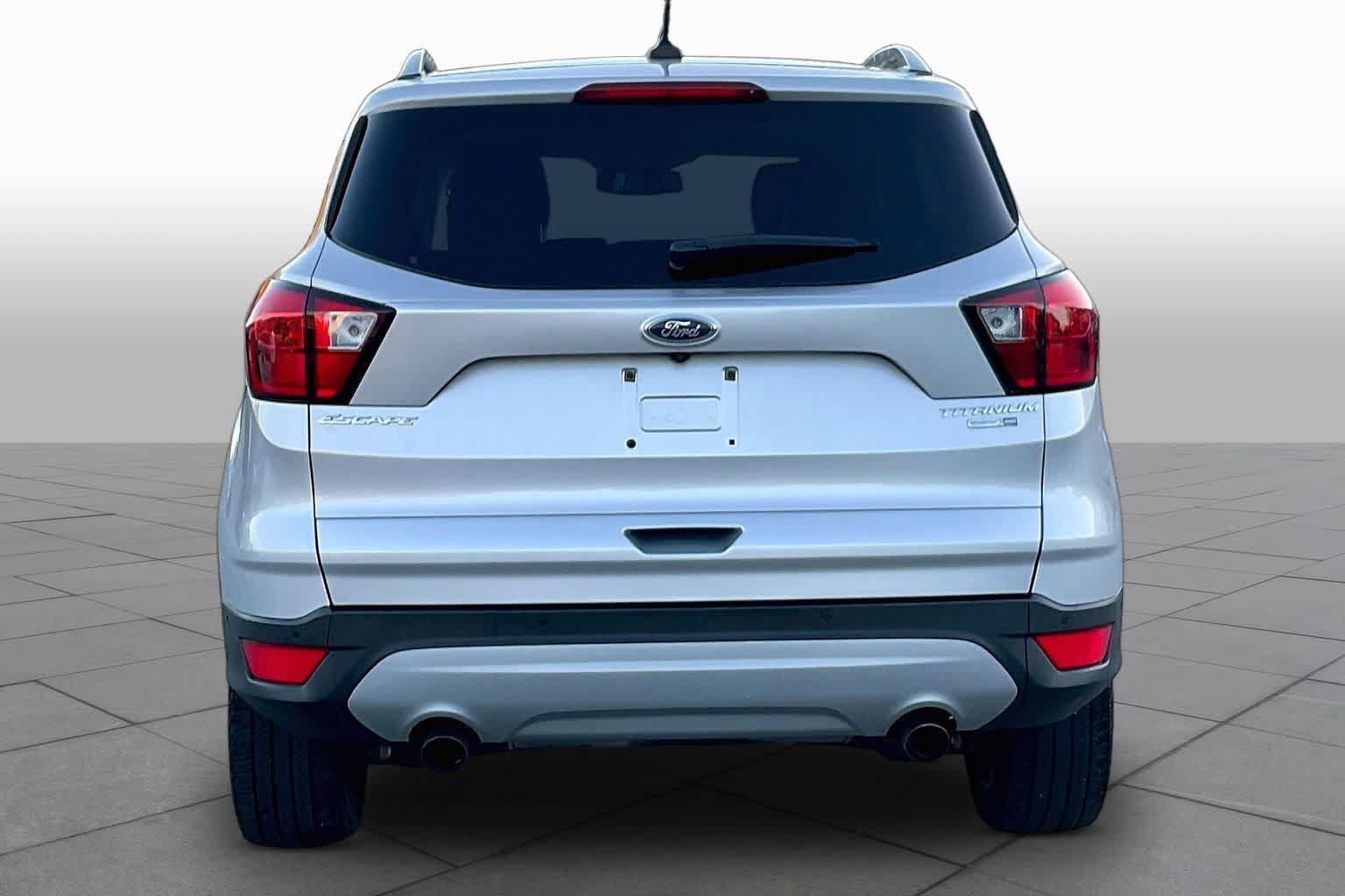 Used 2019 Ford Escape Titanium AWD/4WD image 4