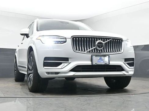 Used 2023 Volvo XC90 B5 Plus image 10