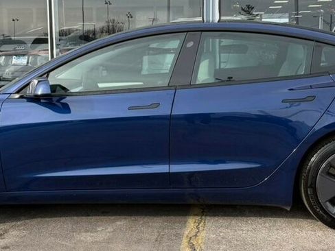 Used 2022 Tesla Model 3 image 2