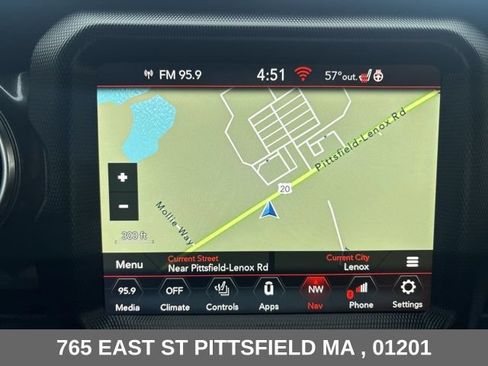 Used 2022 Jeep Wrangler Unlimited Sahara AWD/4WD image 7