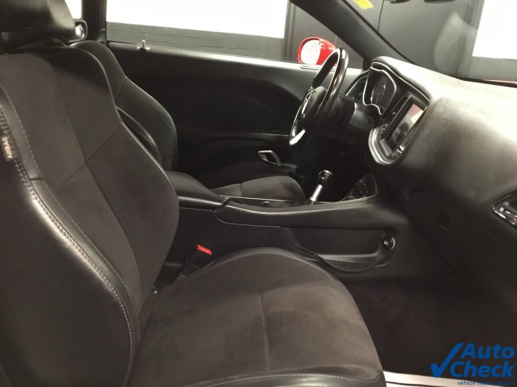 Used 2017 Dodge Challenger R/T Plus RWD image 28