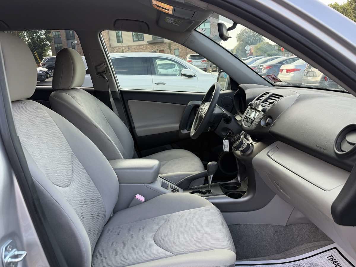 Used 2011 Toyota RAV4 2WD w/ Base L4 Extra Value Pkg image 10