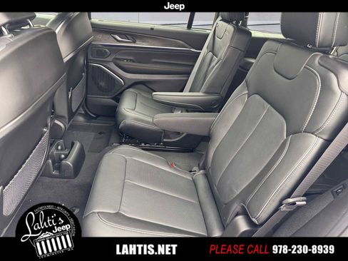 New 2025 Jeep Grand Cherokee L Overland w/ Luxury Tech Group IV image 15