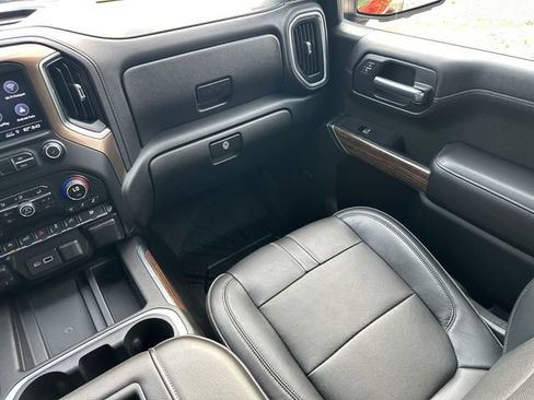 Used 2019 Chevrolet Silverado 1500 High Country w/ Technology Package AWD/4WD image 23