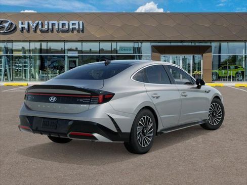 New 2026 Hyundai Sonata Limited FWD image 4