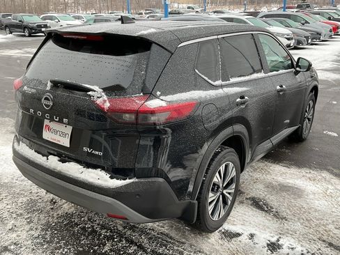 Used 2022 Nissan Rogue SV image 5