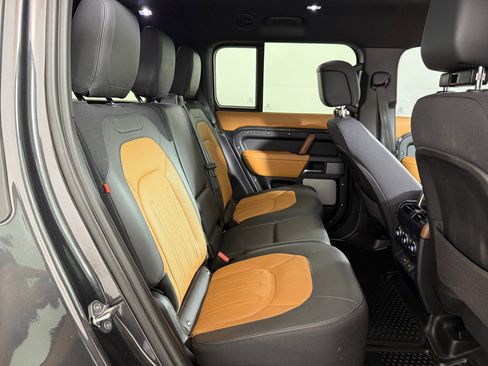 Used 2023 Land Rover Defender 130 X AWD/4WD image 30