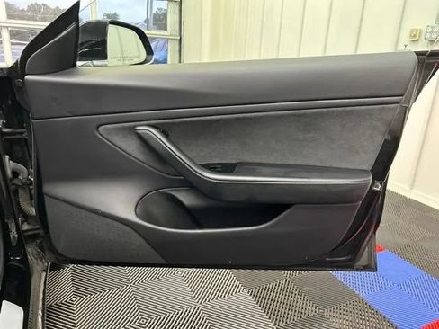 Used 2019 Tesla Model 3 Standard Range Plus RWD image 17