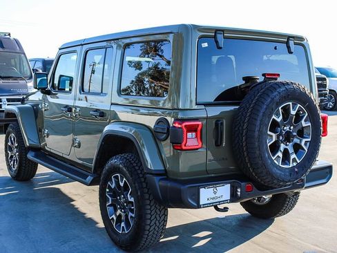 New 2026 Jeep Wrangler Unlimited Sahara AWD/4WD image 6