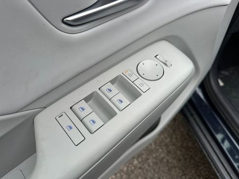 New 2026 Hyundai Kona SEL Premium image 13