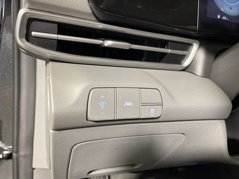 Used 2023 Hyundai Elantra SEL w/ Convenience Package image 32