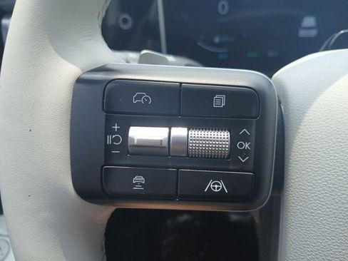 Used 2025 Hyundai Santa Fe Limited FWD image 19
