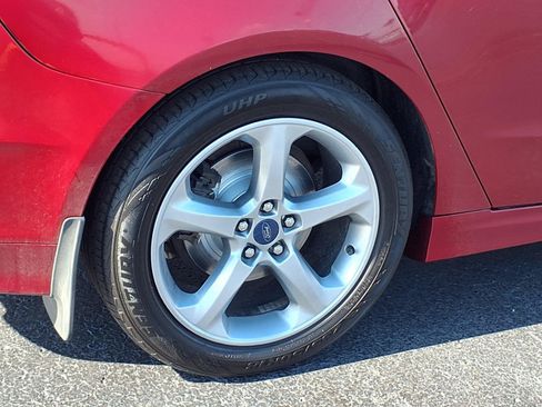 Used 2014 Ford Fusion SE w/ Equipment Group 202A FWD image 27