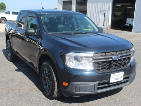 Used 2023 Ford Maverick XLT FWD image 8