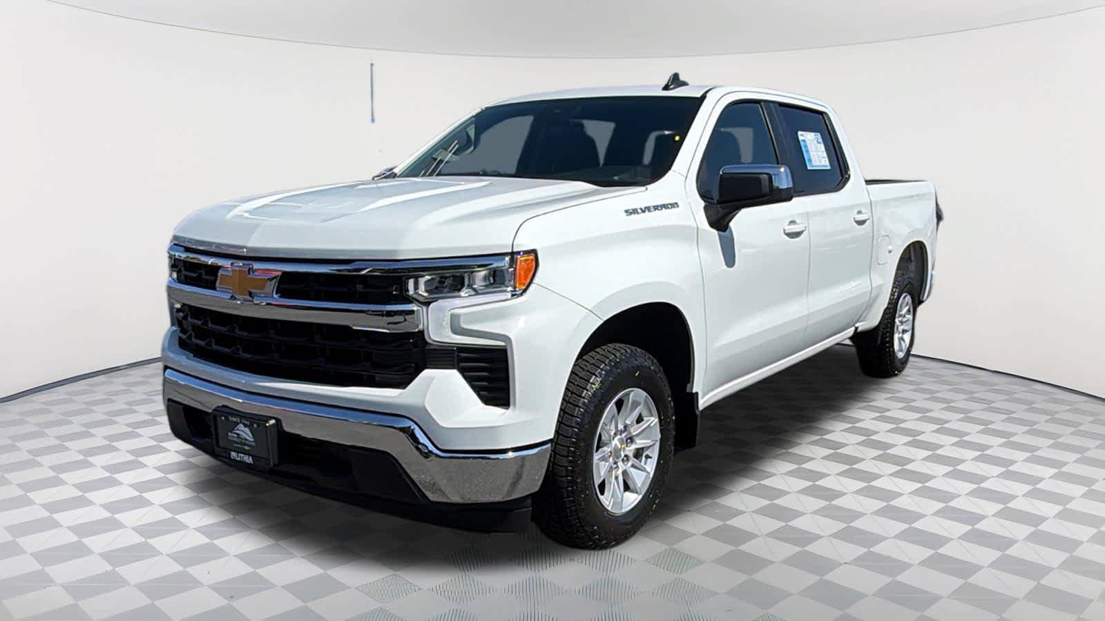 Certified 2025 Chevrolet Silverado 1500 LT RWD image 1