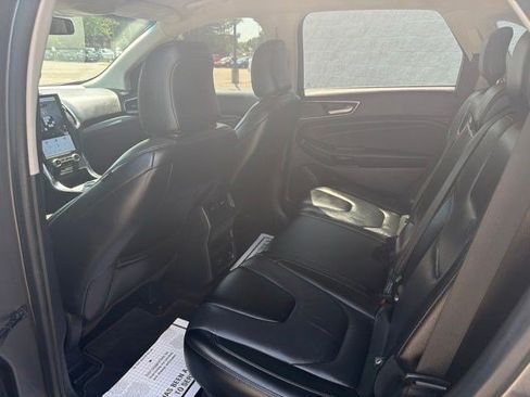 Used 2022 Ford Edge Titanium AWD/4WD image 16