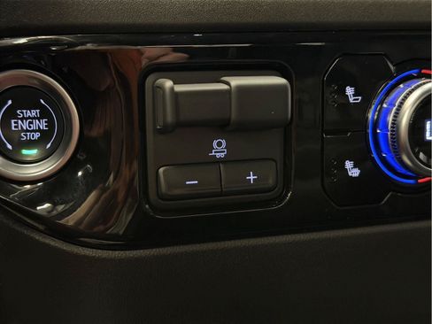 Certified 2025 GMC Sierra 1500 SLT AWD/4WD image 77