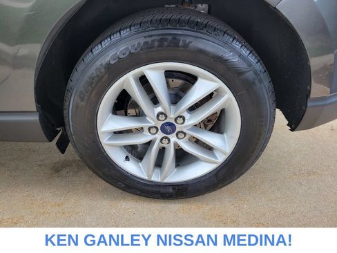 Used 2015 Ford Edge SEL AWD/4WD image 20