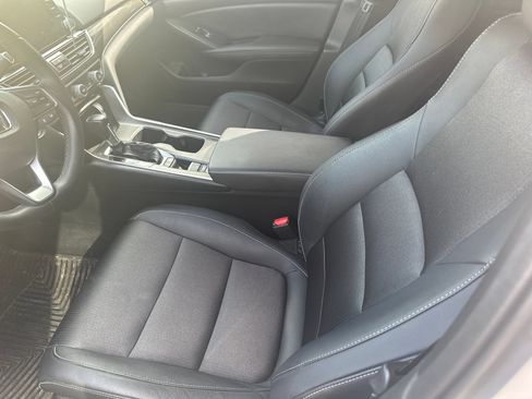 Used 2019 Honda Accord Sport image 5