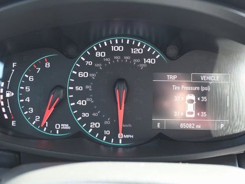 Used 2022 Chevrolet Trax LT w/ LT Convenience Package FWD image 24
